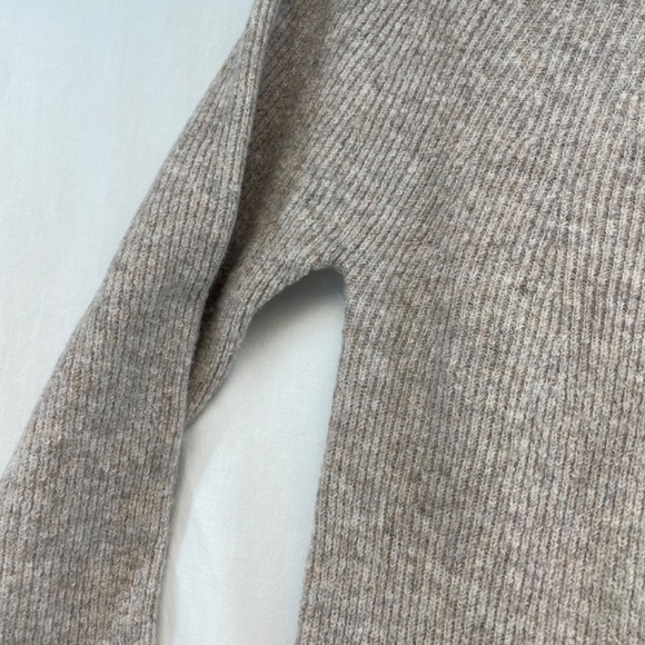 Echo Verde Long Sleeve Crewneck Sweater Tan Beige Women’s Size Small NEW - Picture 5 of 9